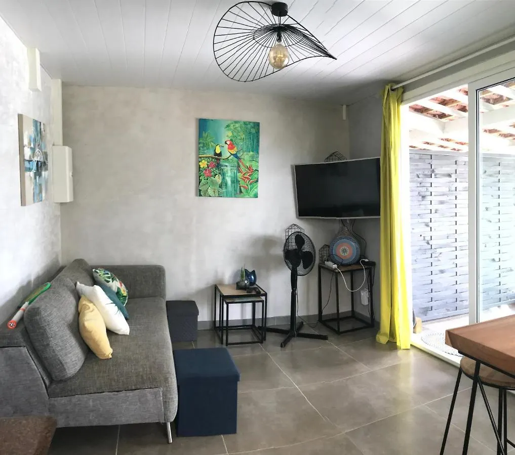 Grand T2 Tout Confort , Emplacement Ideal Riviere-Salee