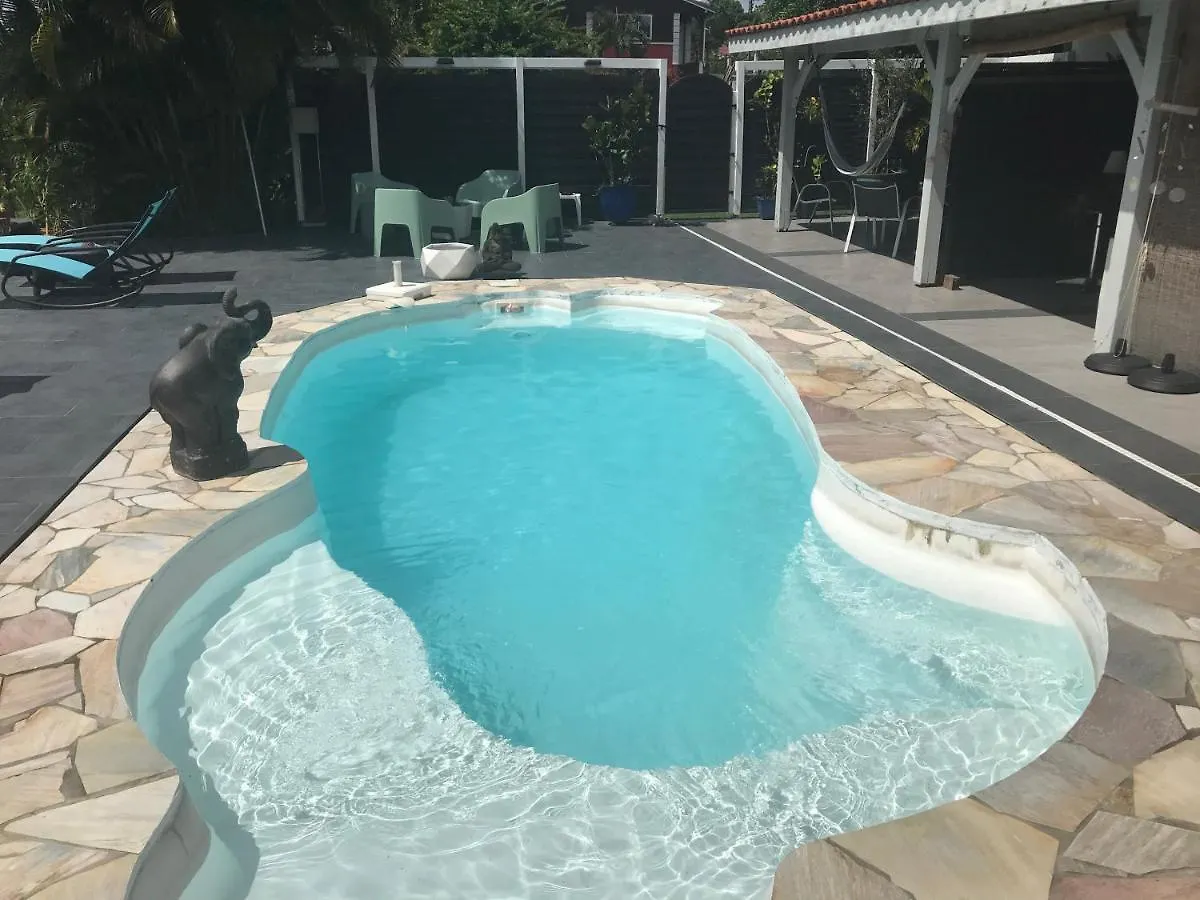 Grand T2 Tout Confort , Emplacement Ideal Riviere-Salee